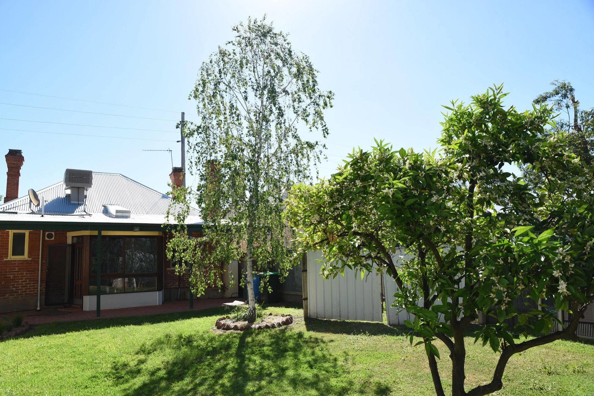 Sportsmens Club Hotel Wagga Wagga Exterior photo